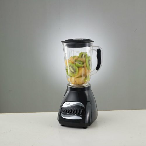 juicing-with-ninja-professional-blender-1000-a-review-3